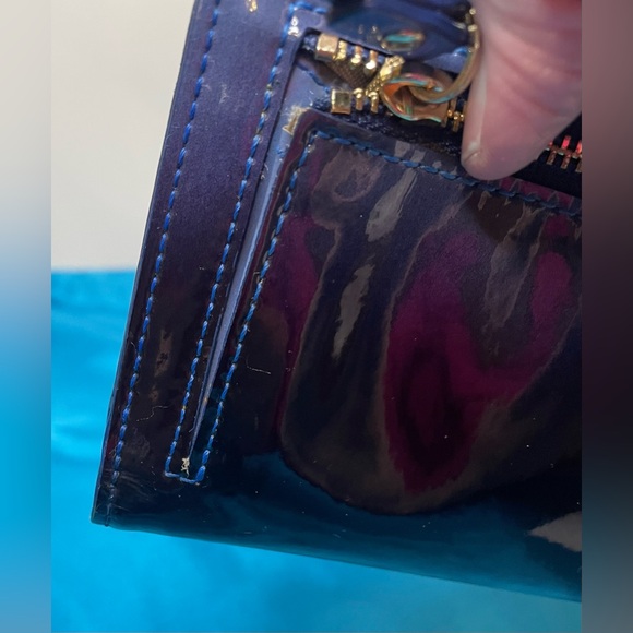 Kate Spade, full zip, hombre blue wallet, preowned in very good condition 8x4 - Picture 8 of 11